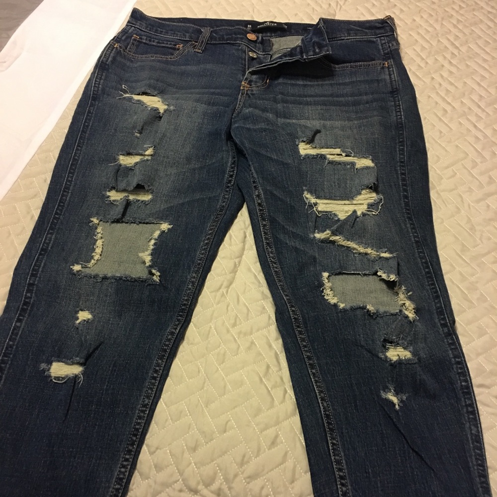 Hollister boyfriend distressed jeans